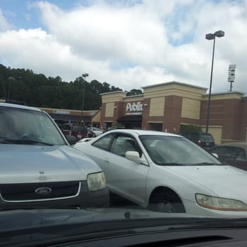 Publix - two cars parked in a parking lot - Grocery Near Me - Kennesaw, Georgia Publix - two cars parked in a parking lot - Grocery Near Me - Kennesaw, Georgia
