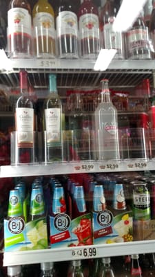 Makaha Ohana Market by null