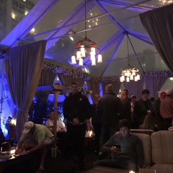 Refinery Rooftop - Night time decor - Lounges Near Me - New York, New York Refinery Rooftop - Night time decor - Lounges Near Me - New York, New York