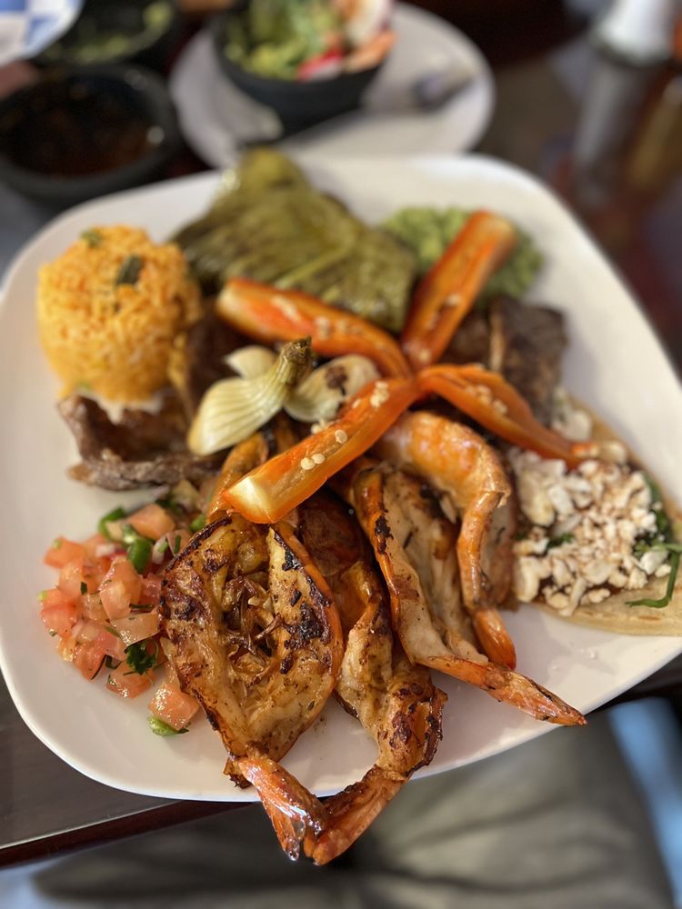 Los Gallos Mexican Taqueria