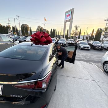 Longo Lexus - Car Dealers Near Me - El Monte, California Longo Lexus - Car Dealers Near Me - El Monte, California
