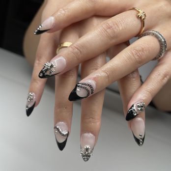 Melonbun Nails - Chrome Hearts Set - Ichigotchi Tier - Nail Salons Near Me - Arcadia, California