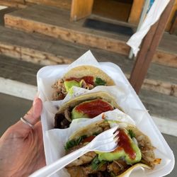 Dulzura Mini Market - Smoked taco trio