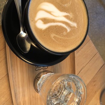 Rising Star Coffee Roasters - Cardamom bomb - Coffee Roasteries Near Me - Cleveland Heights, Ohio