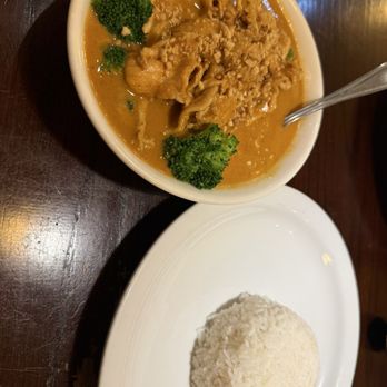 Thai Kitchen - Peanut curry with chicken - Thai Near Me - Albuquerque, New Mexico