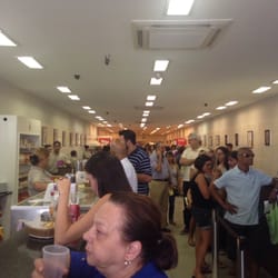Raful - Balcao na frente e atras tem restaurante a la carte! Em cima tem self service!