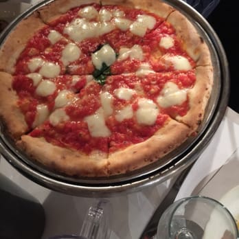 Patrizia's - Williamsburg - Family style - Pizza Near Me - Brooklyn, New York