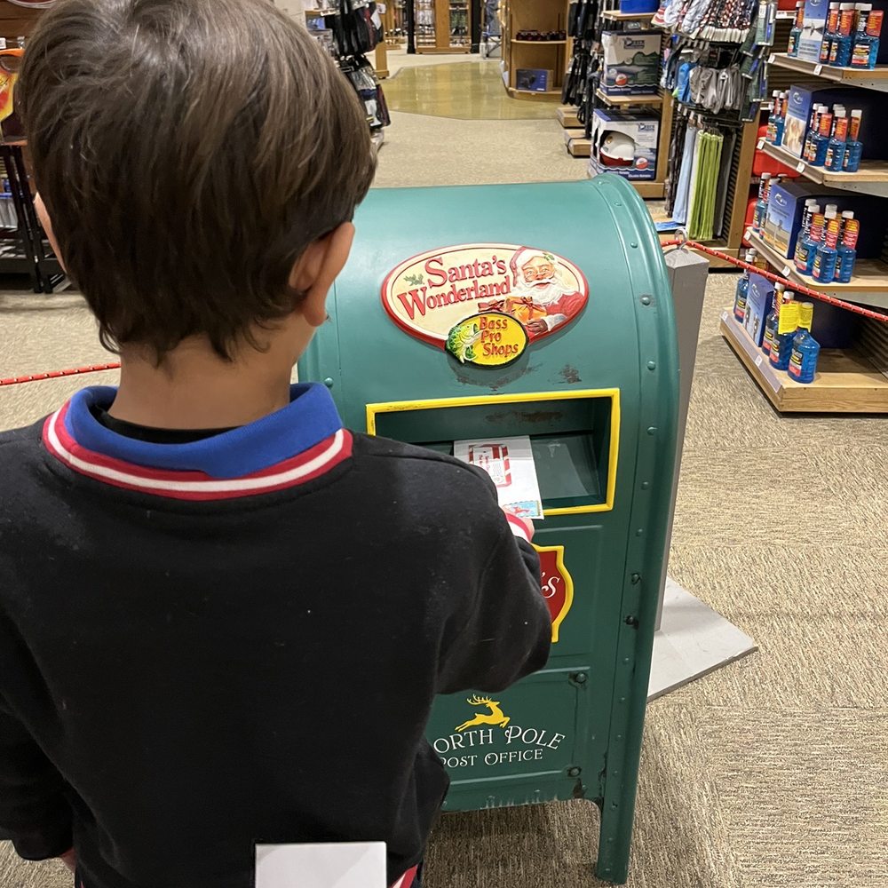 Cabela's - Santas mailbox - Guns & Ammo Near Me - Verdi, Nevada