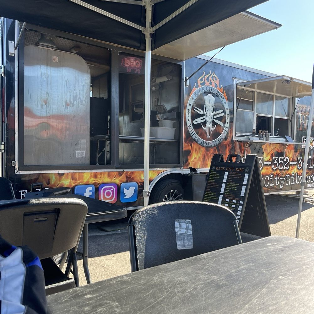Rack City Ribz - Seating area - Caterers Near Me - Gibsonton, Florida
