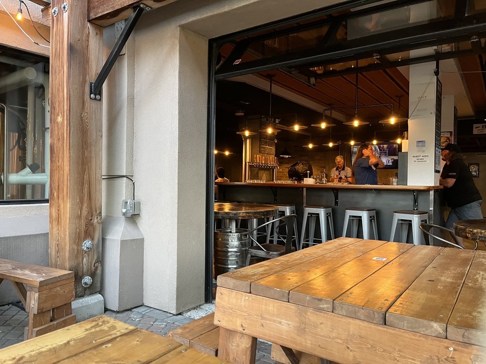 KELOWNA BEER INSTITUTE Updated August 2024 77 Photos & 41 Reviews