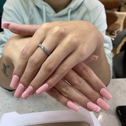 T Nails & spa