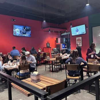 Slice House by Tony Gemignani - Dining room - Italian Near Me - Palmdale, California Slice House by Tony Gemignani - Dining room - Italian Near Me - Palmdale, California