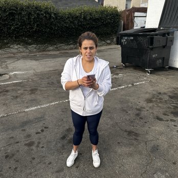 Coin Op Laundry - Hostile parking attendant. - Laundromat Near Me - Santa Monica, California Coin Op Laundry - Hostile parking attendant. - Laundromat Near Me - Santa Monica, California