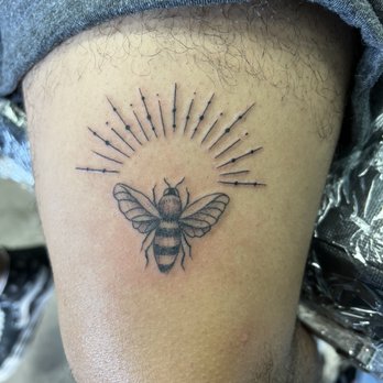 Flashback Tattoo Parlor - Loomis's tattoos
Adam Loomis - Tattoo Near Me - Kansas City, Missouri