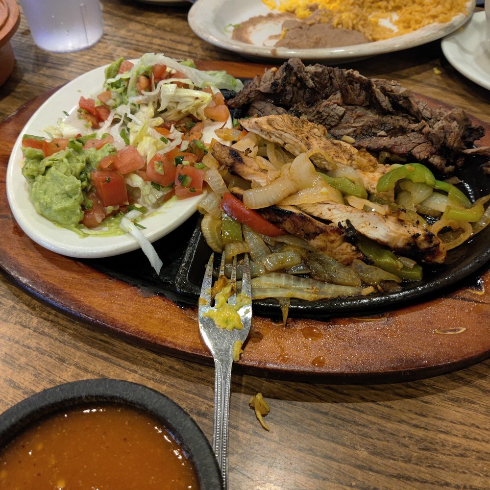 El Gallo - Chicken & steak fajitas for two - Mexican Near Me - Houston, Texas