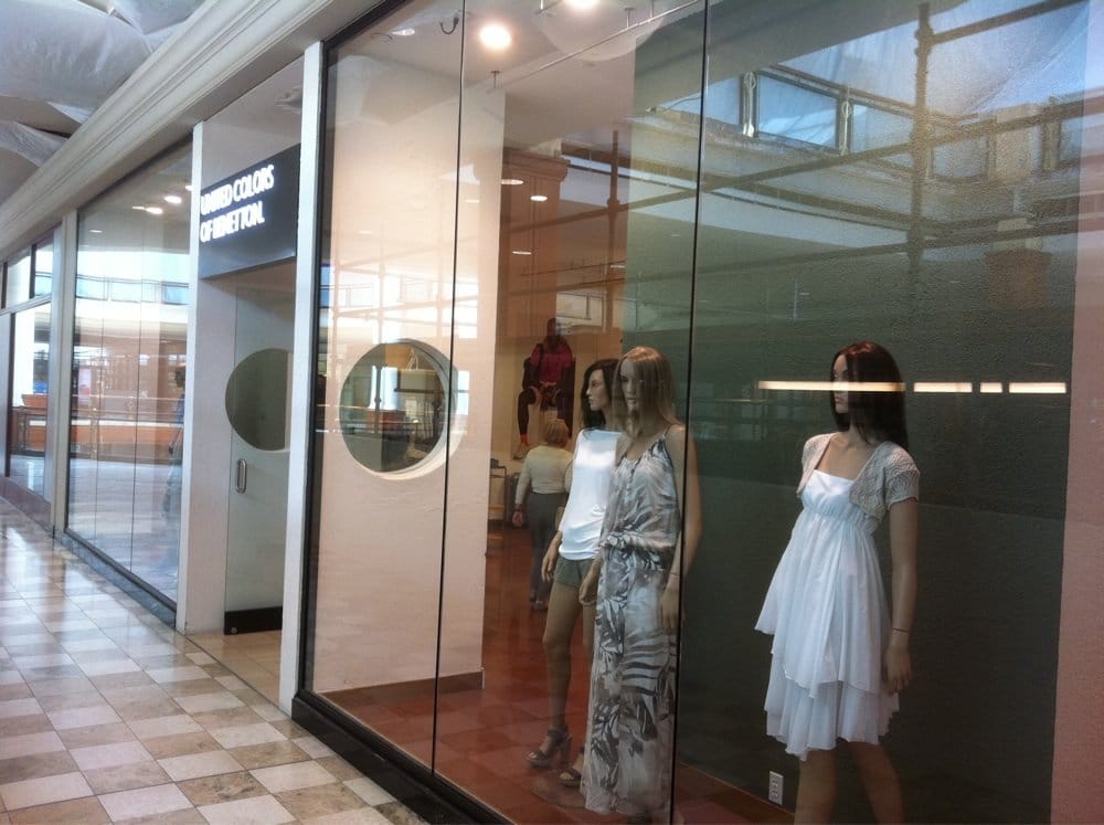 3393 Peachtree Rd NE, Atlanta, Women's Clothing