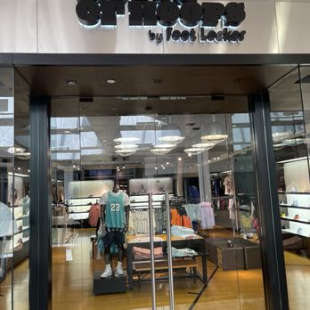 foot locker mens clothing sale