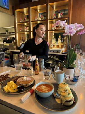 Bread & Roses by null