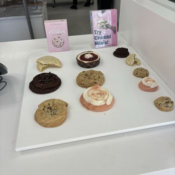Crumbl - Union City - I'm back - Bakeries Near Me - Union City, California