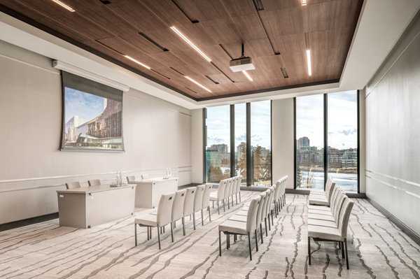 the DOUGLAS, Autograph Collection by null