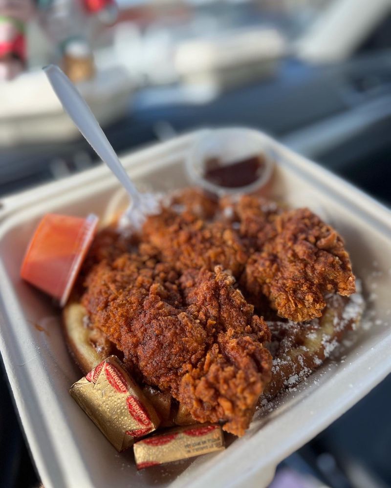 BUDDY’S CHICKEN & WAFFLES Updated May 2024 125 Photos & 157 Reviews 3709 S G St,