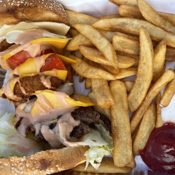 Kenny's Cafe - Cheeseburger and fries - Cafes Near Me - Santa Clara, California