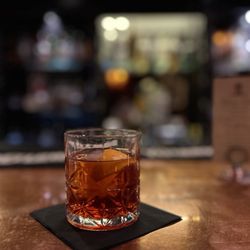Dorothy's Lounge & Gaming Parlor - Negroni Sbagliato