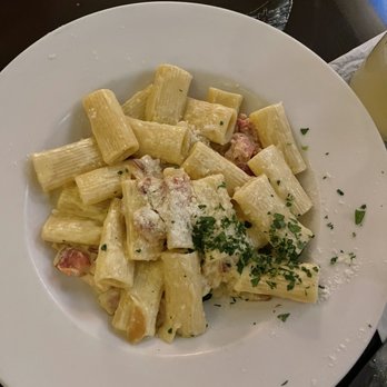 Bistro Casanova - Mediterranean Near Me - Kahului, Hawaii