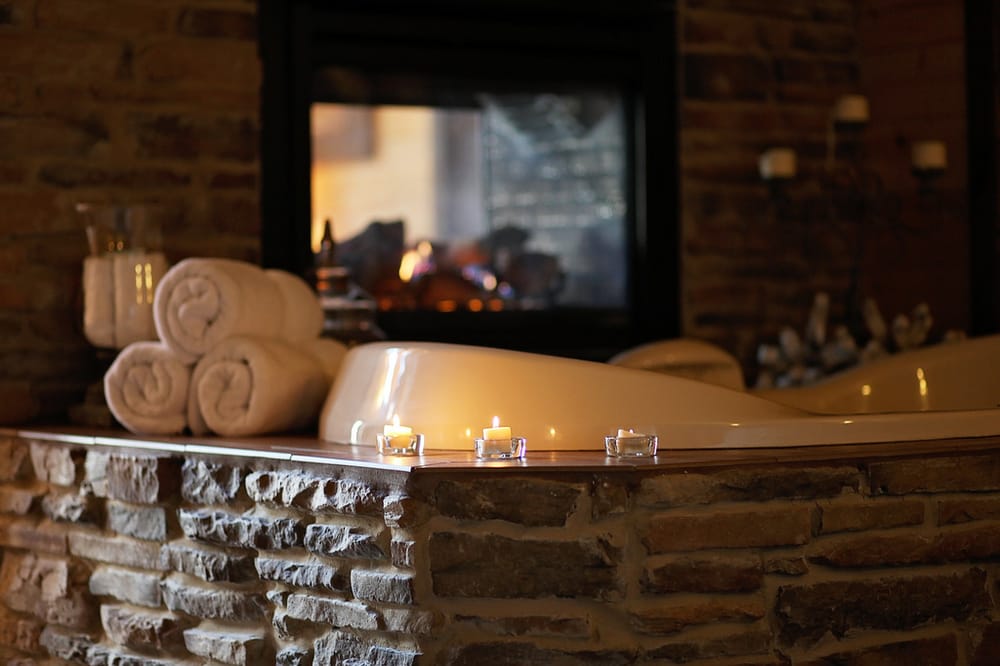 Bear Mountain Lodging