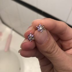 Belle Jewelers - stones in both earrings missing after 2 weeks.