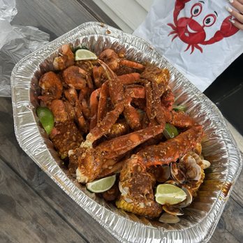 Sauler’s Cajun Nation - Seafood mix #2. 1 lb king crab, 2 snow crab clusters, shrimp, mussels (we subbed for clams cause we prefer clams!) potatoes and sausage - Cajun/Creole Near Me - Long Beach, California Sauler’s Cajun Nation - Seafood mix #2. 1 lb king crab, 2 snow crab clusters, shrimp, mussels (we subbed for clams cause we prefer clams!) potatoes and sausage - Cajun/Creole Near Me - Long Beach, California