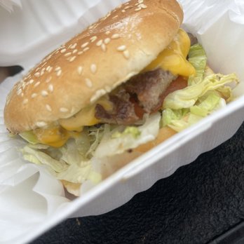 Corral Drive In - Cheeseburger - Burgers Near Me - Long Beach, Washington