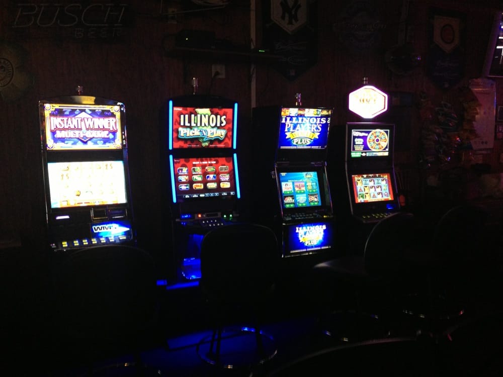 TIME OUT SPORTS BAR Updated October 2024 122 W Cherry St, Herrin