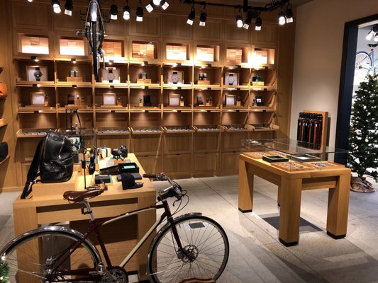 Shinola Venice Store by null
