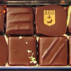 Patisserie Grandin - Two layers of delicious chocolates