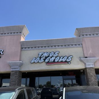 Tacos Los Cholos - Fullerton - Entrance - Tacos Near Me - Fullerton, California