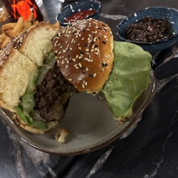 Kache - Smoke and Stack burger - Bars Near Me - Washington, DC, District of Columbia