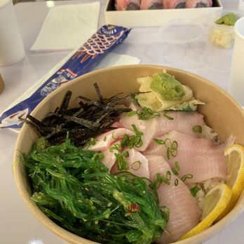 Fish-San - Hamachi bowl with added seaweed salad. Yum Yum Yum. - Poke Near Me - Portland, Oregon Fish-San - Hamachi bowl with added seaweed salad. Yum Yum Yum. - Poke Near Me - Portland, Oregon