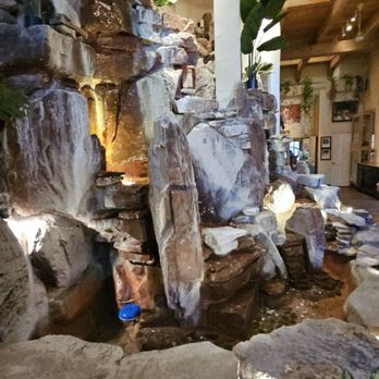 El Pinto - The fountain - New Mexican Cuisine Near Me - Albuquerque, New Mexico
