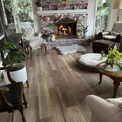 Windsor Plywood - BinylPro in Alamos