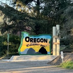 California Oregon Border - 11.23.23 Welcome to Oregon