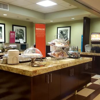 Hampton Inn Visalia - Hotels Near Me - Visalia, California