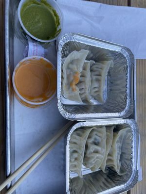 Momo Cha by null