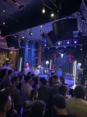 Tractor Tavern by null