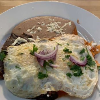 Sabor Cocinabar - Bar area chilaquiles divorciados - Mexican Near Me - San Antonio, Texas