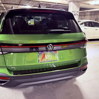 Jennings Volkswagen - Car Dealers Near Me - Glenview, Illinois