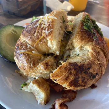 Coco D’s - Barbeque Near Me - Reseda, California