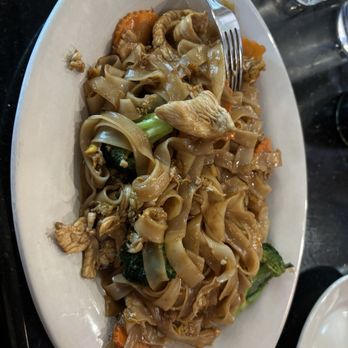 Chiangmai Thai Kitchen - Thai Near Me - Terrell, Texas