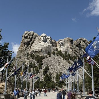 Mt. Rushmore - Landmarks & Historical Buildings Near Me - Keystone, South Dakota Mt. Rushmore - Landmarks & Historical Buildings Near Me - Keystone, South Dakota
