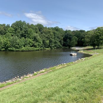 Huntsman Park - Huntsman Lake by Dam - Parks Near Me - Springfield, Virginia